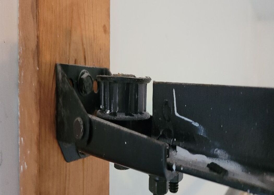 How Can You Find the Best Garage Door Repair Services in Silver Spring, MD?